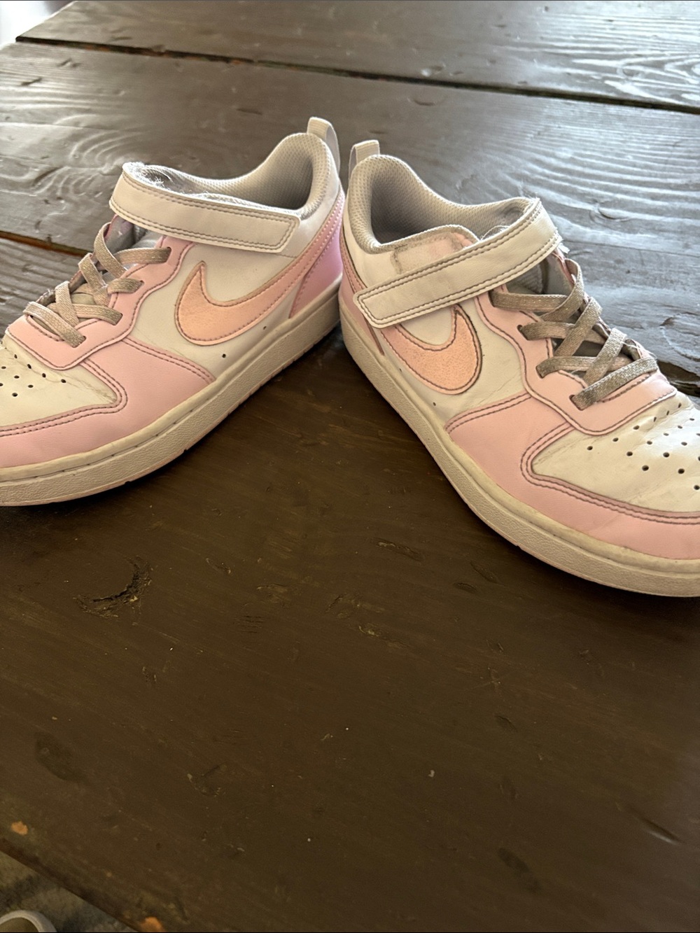 Nike Kids Pink and White Low-Top Sneakers with Hook-and-Loop Strap